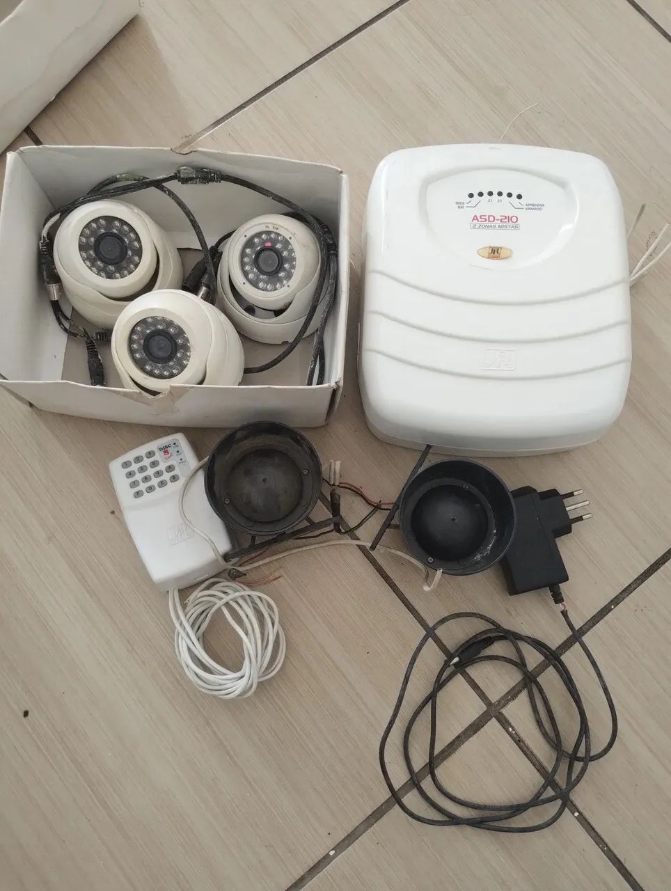 Kit de câmeras e alarme com telefone de mesa. - Foto 2