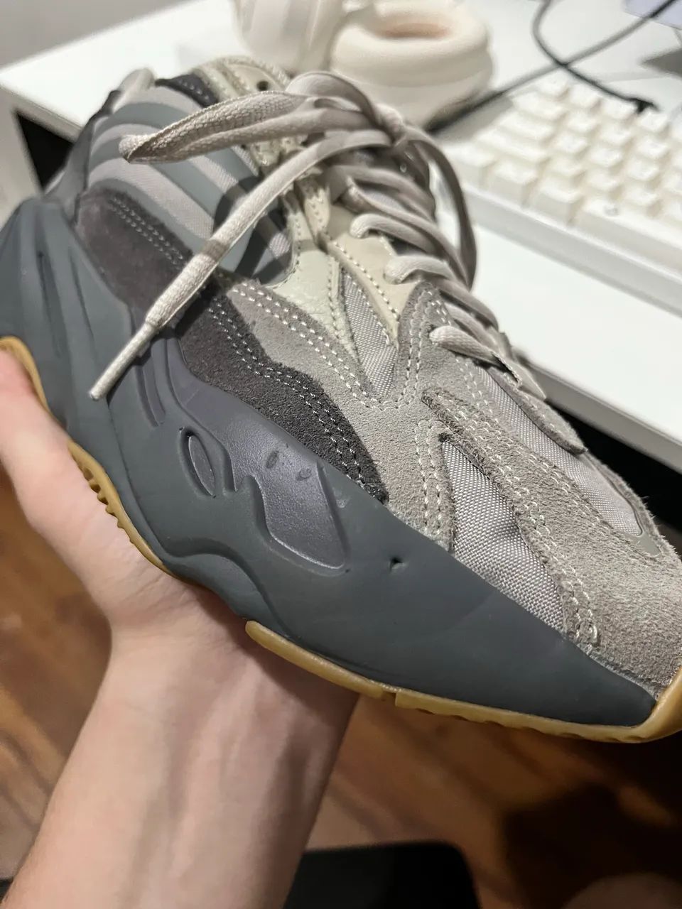 Yeezy 700 V2 Tephra - 38 - 9/10 - Foto 3