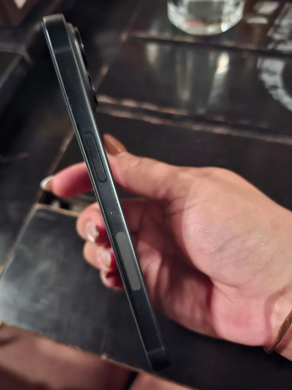 Iphone 15 87% de bateria sem defeitos. - Foto 5