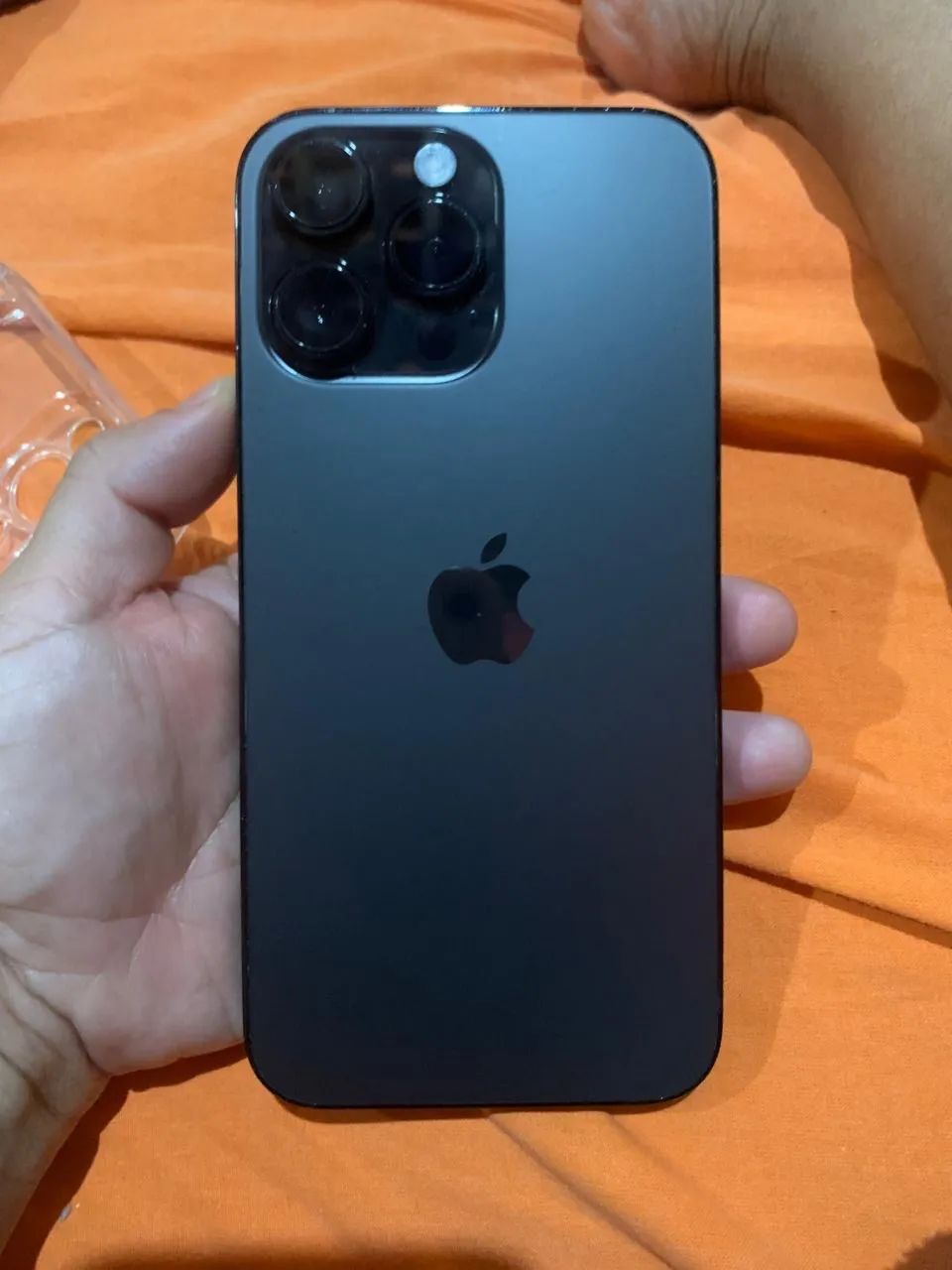 iPhone 14 Pro Max, perfeito, pra vender rápido.