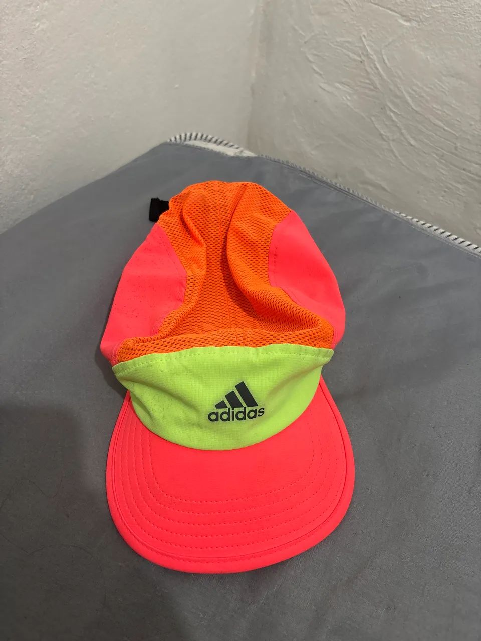Vendo boné climacool
