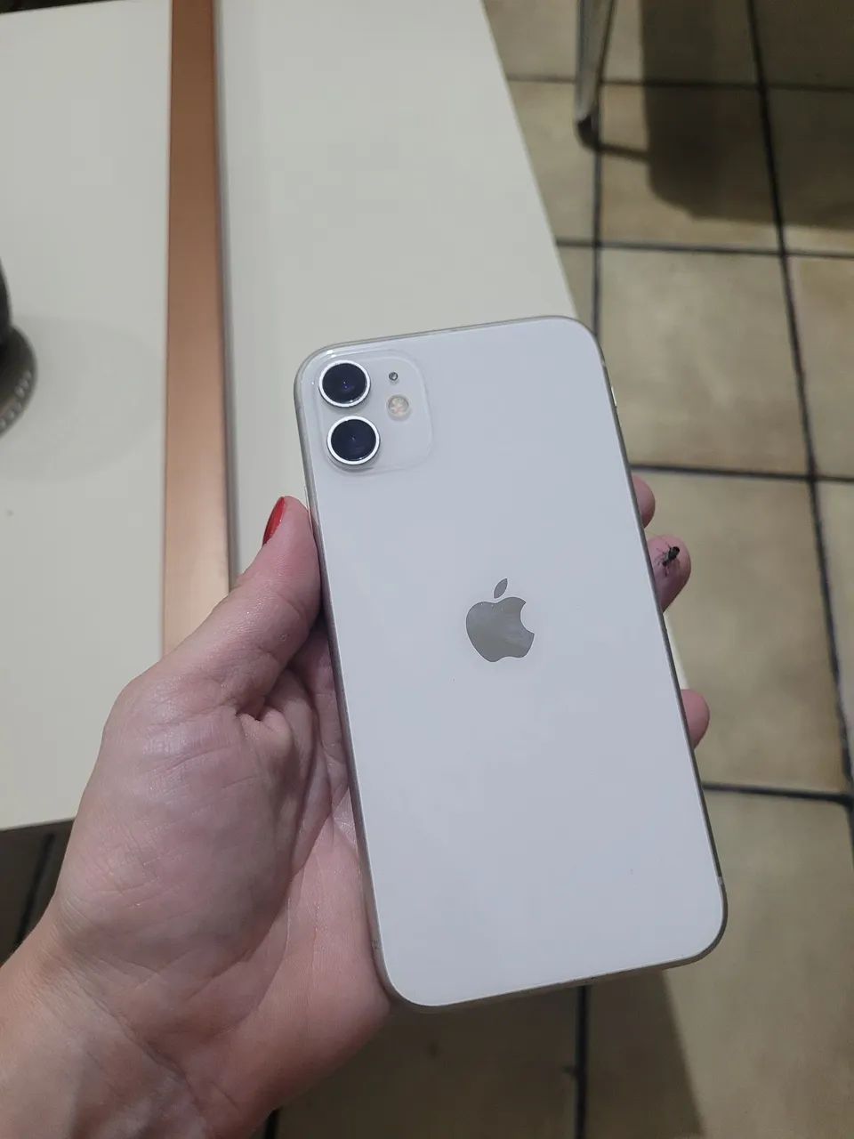 iPhone 11 Branco - 128gb - Foto 2