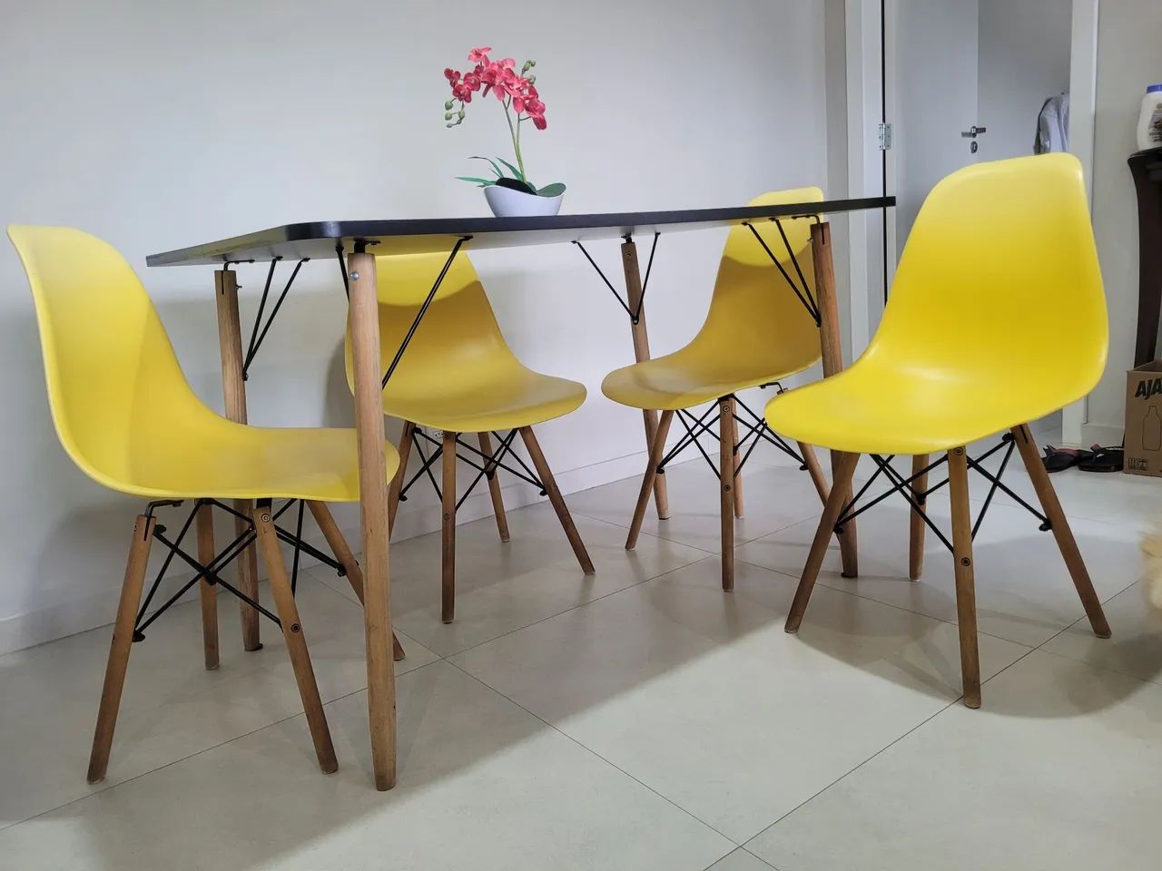 Mesa e cadeiras  - Foto 5