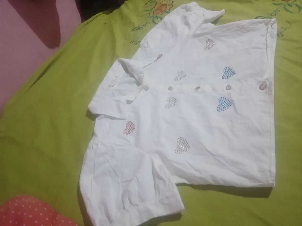 Cropped Branco com Detalhes de Coração  - Foto 4