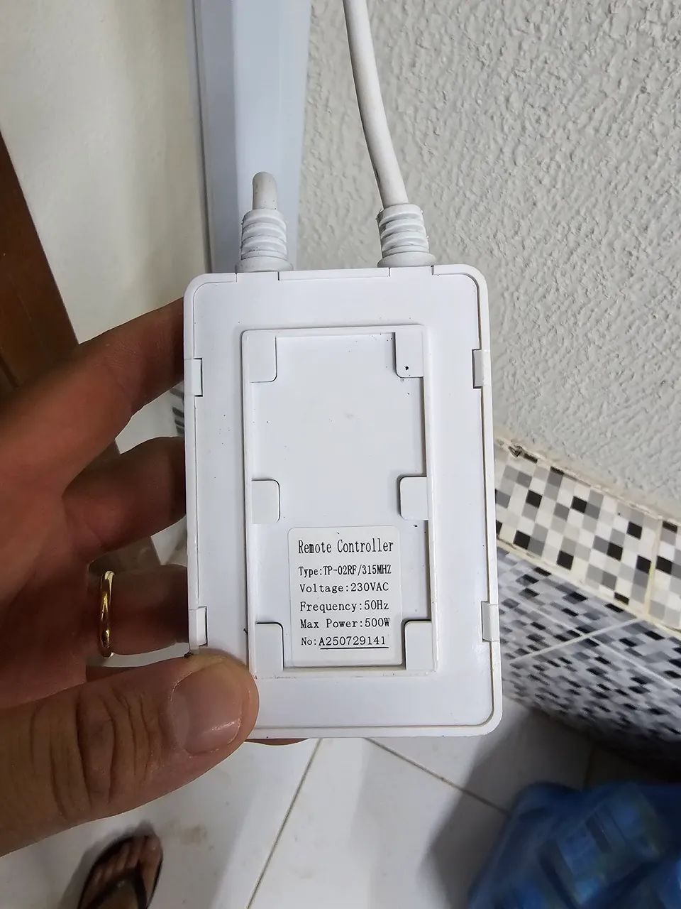 Tela Projeção Elétrica 84 Polegadas Para Escola 220v - Foto 4
