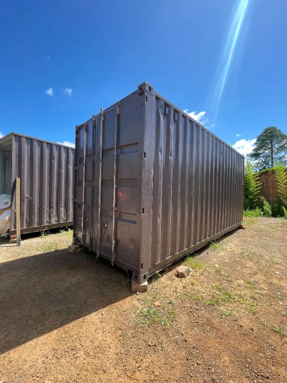 CONTAINER MARÍTIMO DE 20 PÉS COM PRIMER
