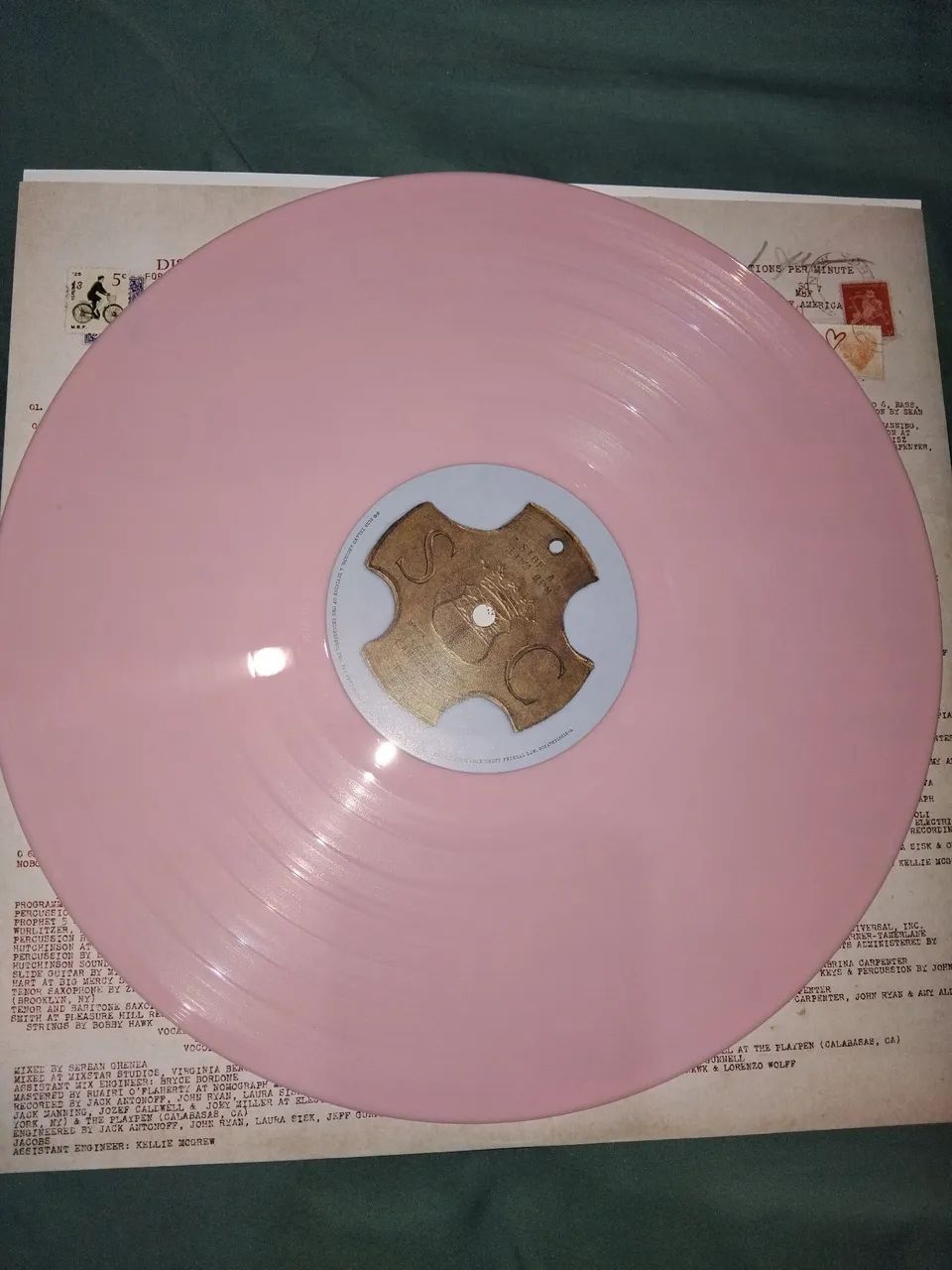 Vinil Sabrina Carpenter Men's Best Friends Dusty Rose - Foto 4