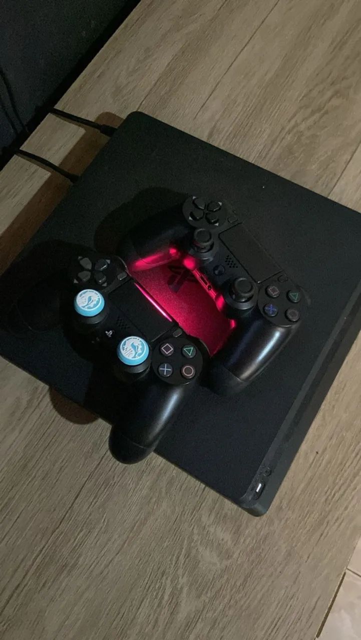 PS4 slim 1TB