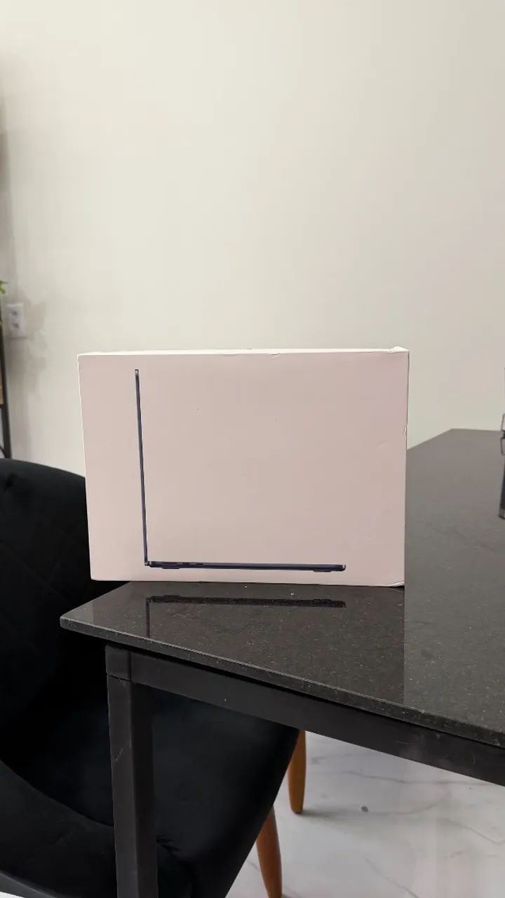 MacBook Air M2 - Midnight - 16GB RAM - 256GB SSD - Novo e Lacrado