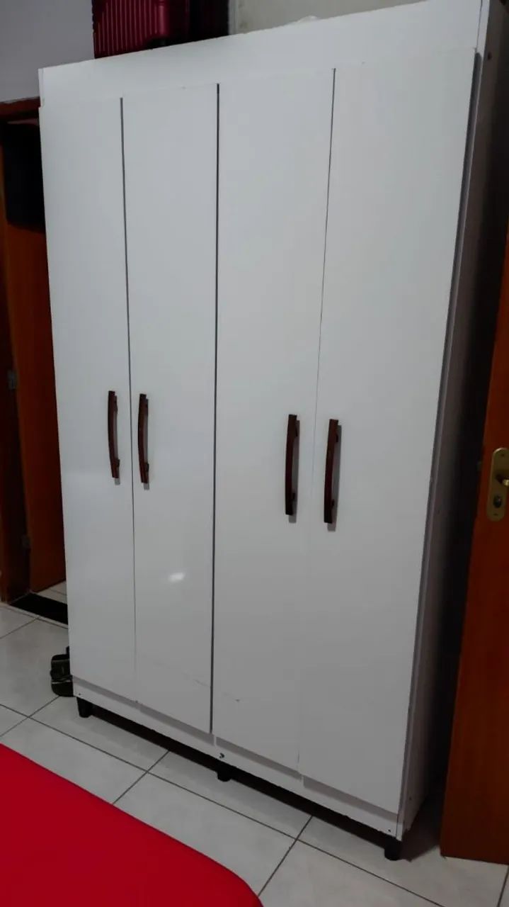 Guarda roupa 04 porta 