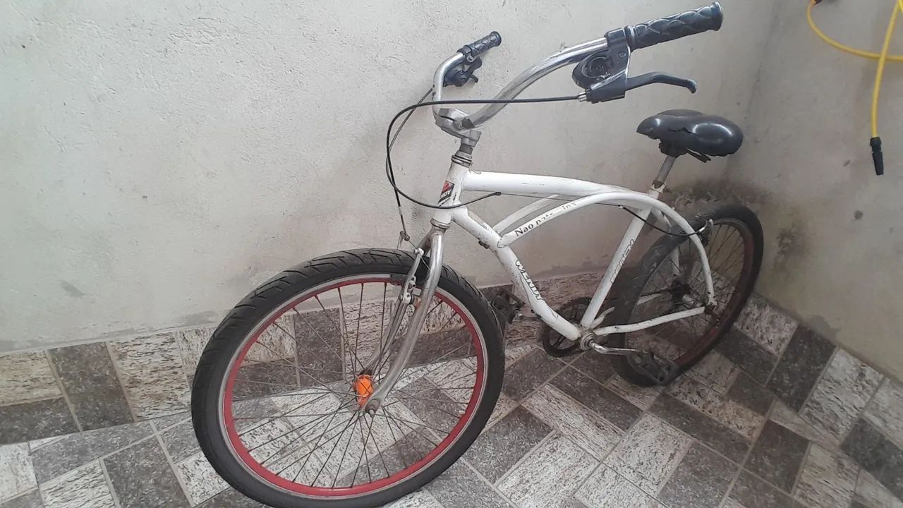 Bicicleta aro 26 branca - Foto 2