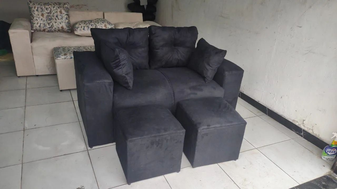 Mega promoção sofá dois lugares mais puffs novos e completos, várias cores disponíveis  - Foto 2