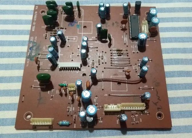 PLACA CD PHILIPS AZ 1004/78 - FUNCIONANDO