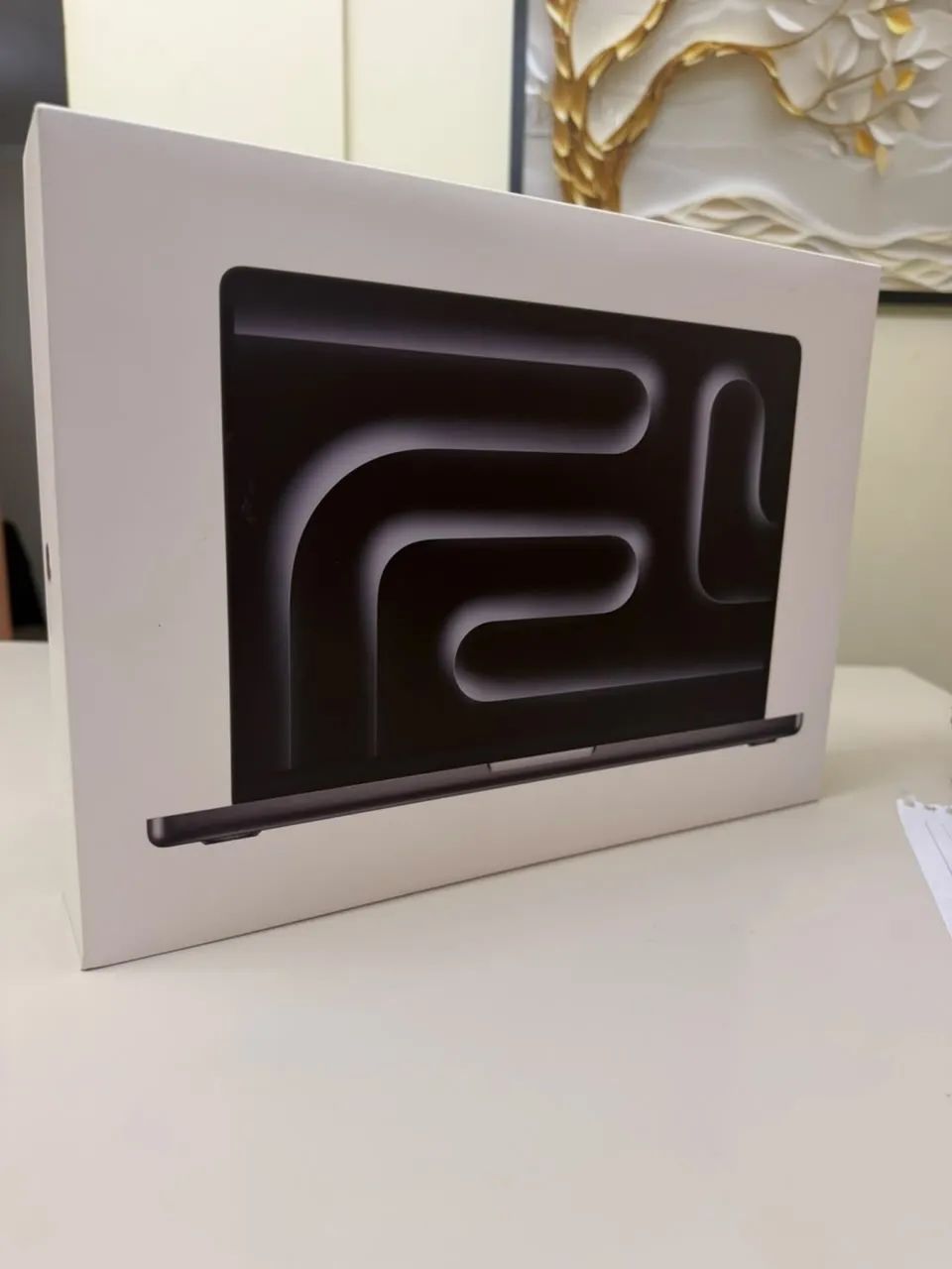MacBook Pro M5 14 inch 16gb ram 512gb SSD 