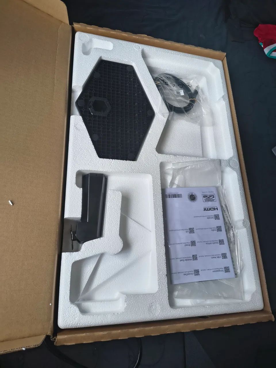Monitor gamer AOC 27 - Foto 2