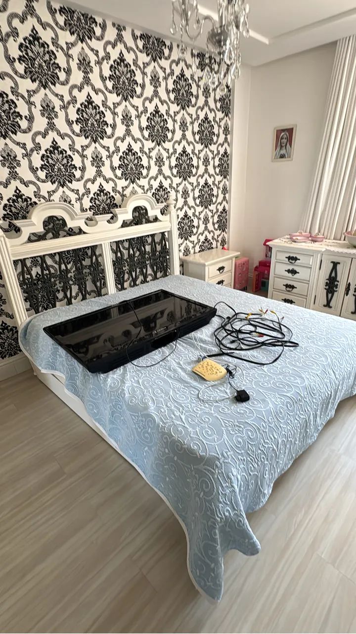 Base de cama e colchão