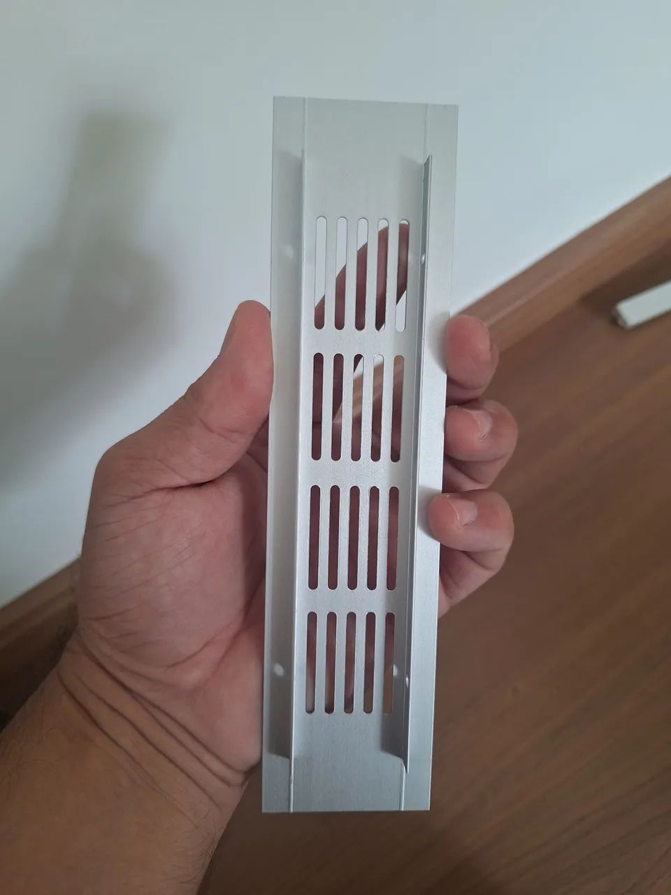 Grade de ventilacao de alumínio fosco retangular 20cm - Foto 3