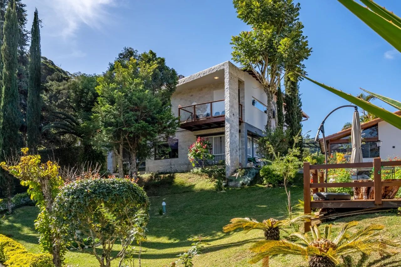 Casa com 3 quartos no Golfe, Teresópolis.