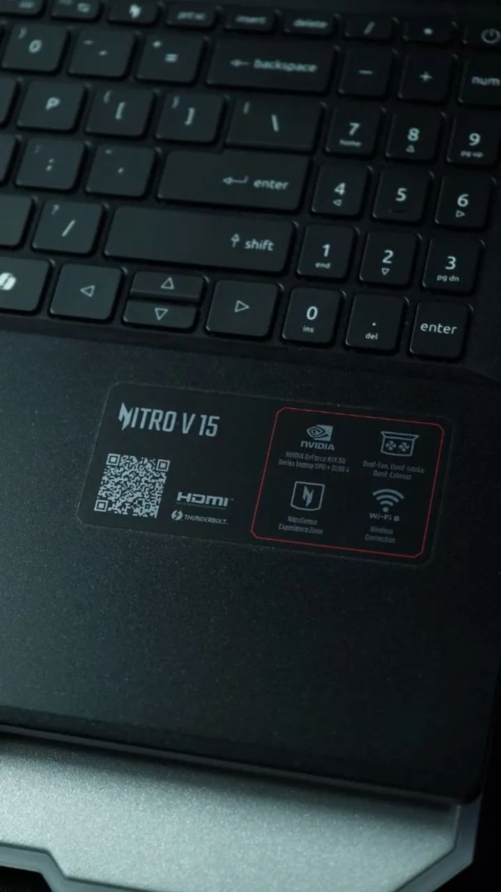Notebook Acer Nitro Intel Cor i5-13420H, RTX 5050, 32GB Ram - Foto 3