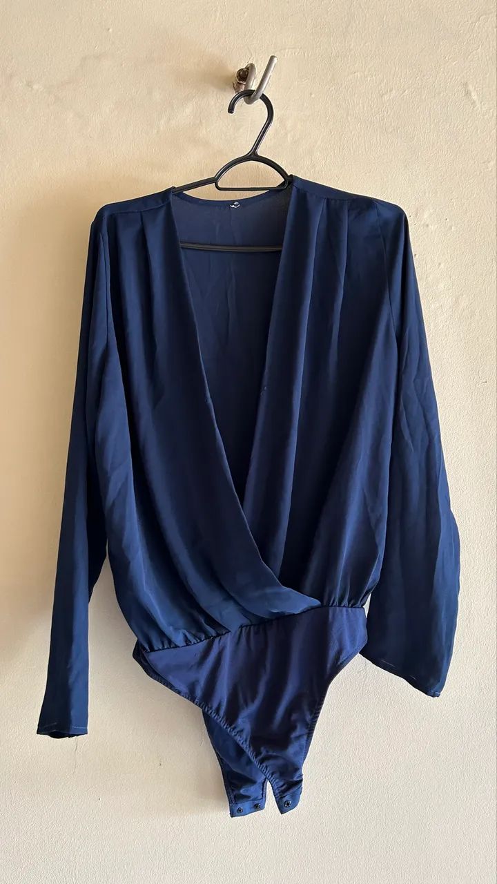 Body tecido voal azul