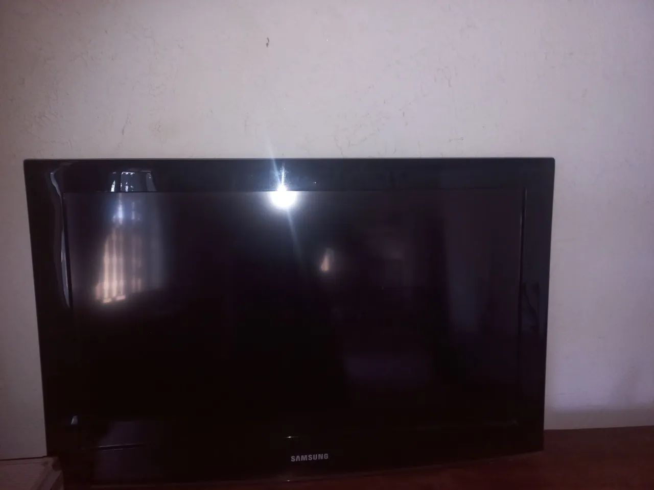 Vendo TV 32 sanssung usada em perfeito estado - Foto 2