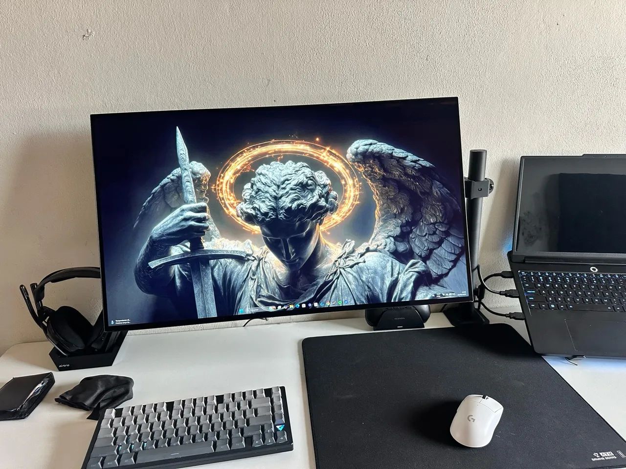 LG Ultragear Oled 32GX850-A  - Foto 2