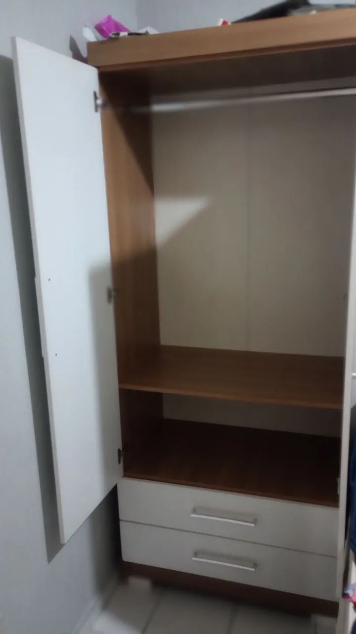 Guarda-roupa de solteiro 