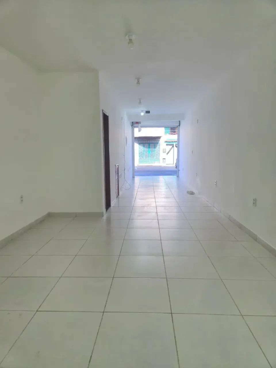 Alugo ponto comercial na Pajuçara com 90m², na melhor área comercial próximo a Roda Gigant - Foto 5