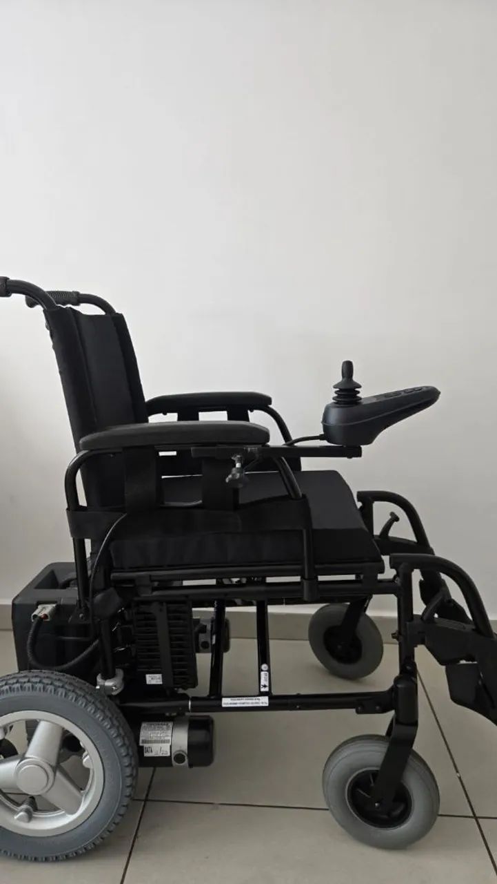 Cadeira de rodas motorizada ortobras  - Foto 2