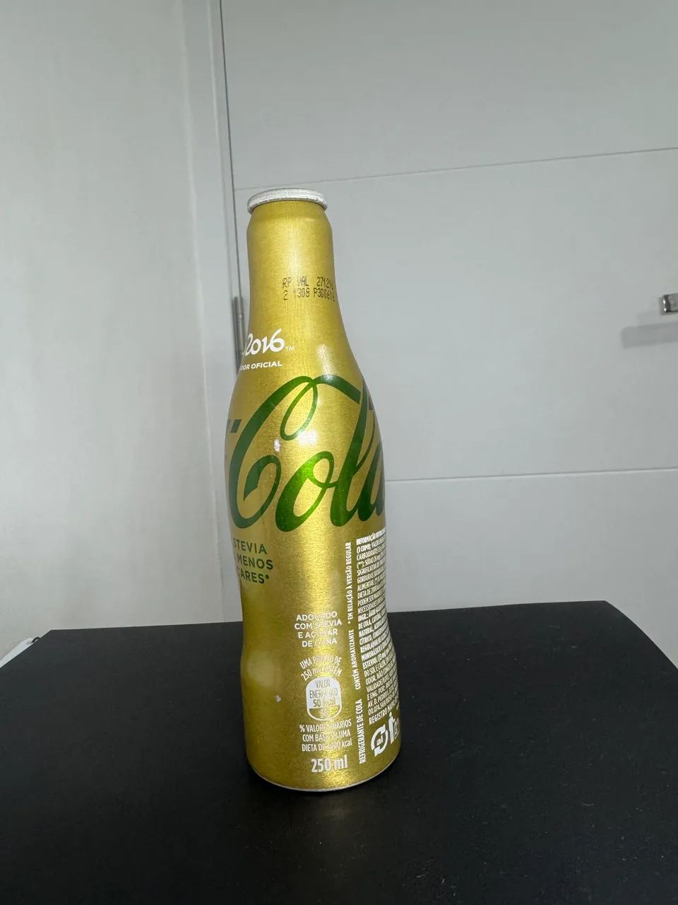 Lote com 3 garrafas de alumínio colecionáveis coca-cola - Foto 2