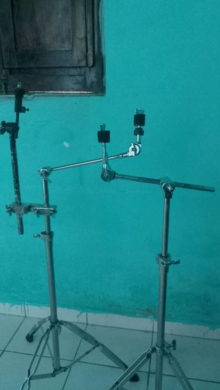 Duas estante girafa Sonor com clamp e extensor. - Foto 5