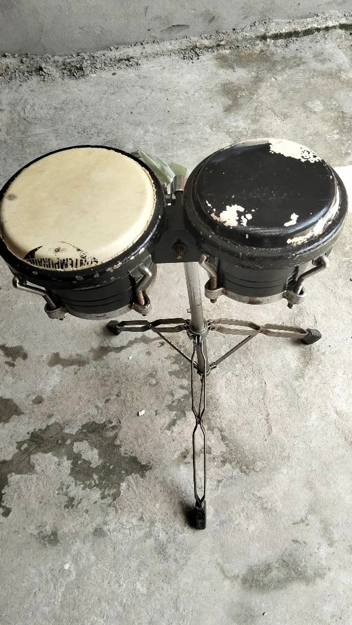 Bongô com suporte 