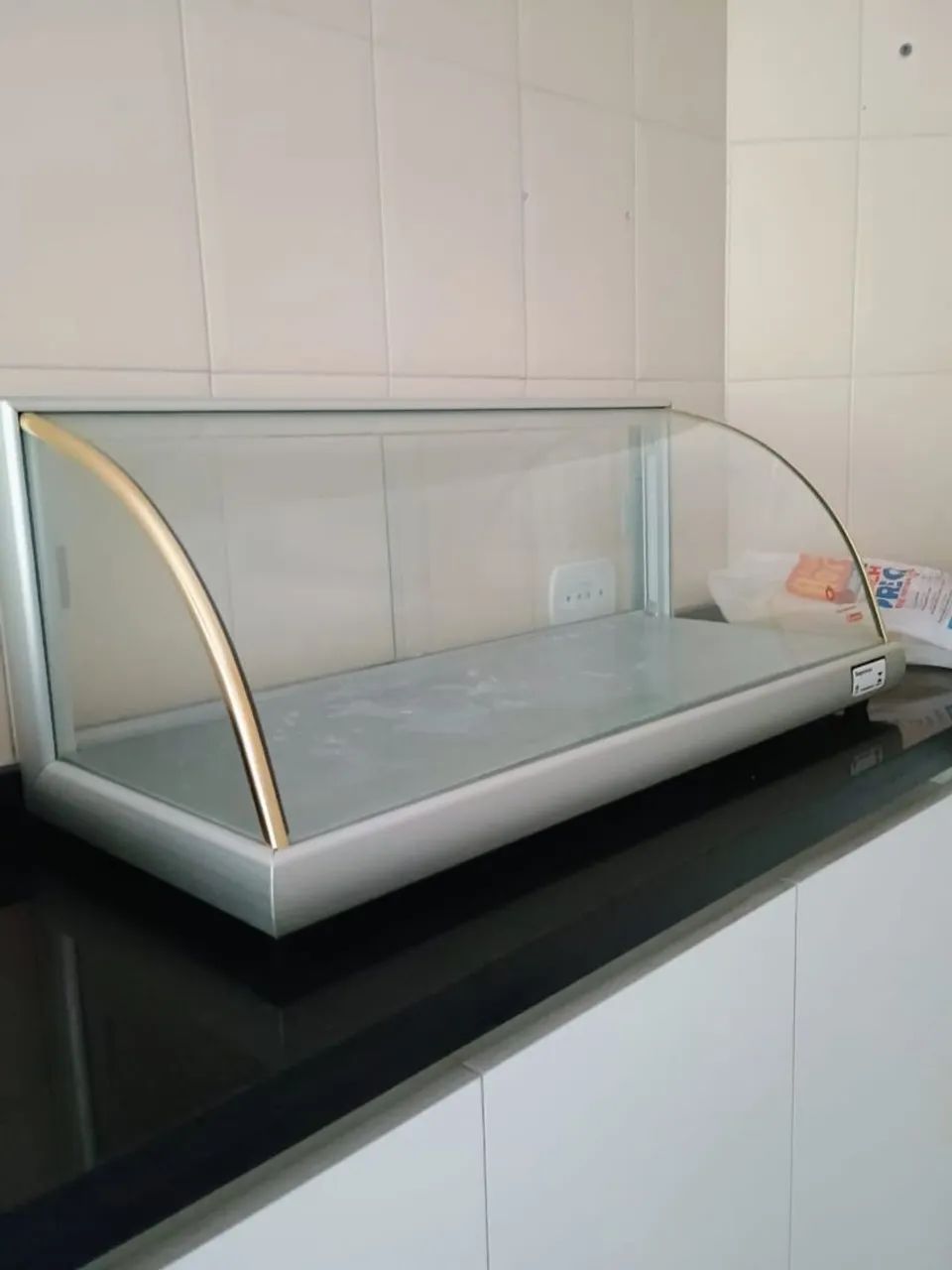 Vitrine doces e salgados