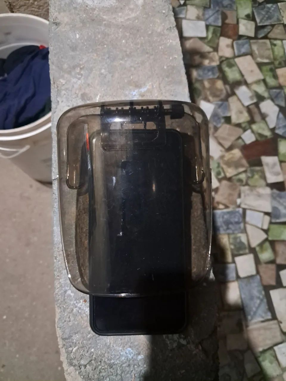 Protetor de celular para sol/chuva