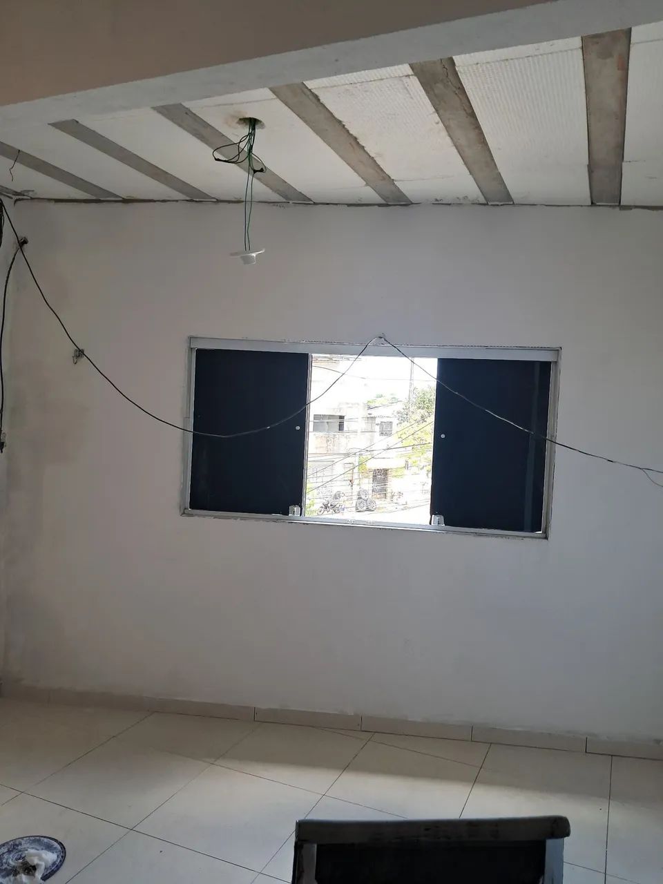 Alugo casa 1 andar sem garagem 