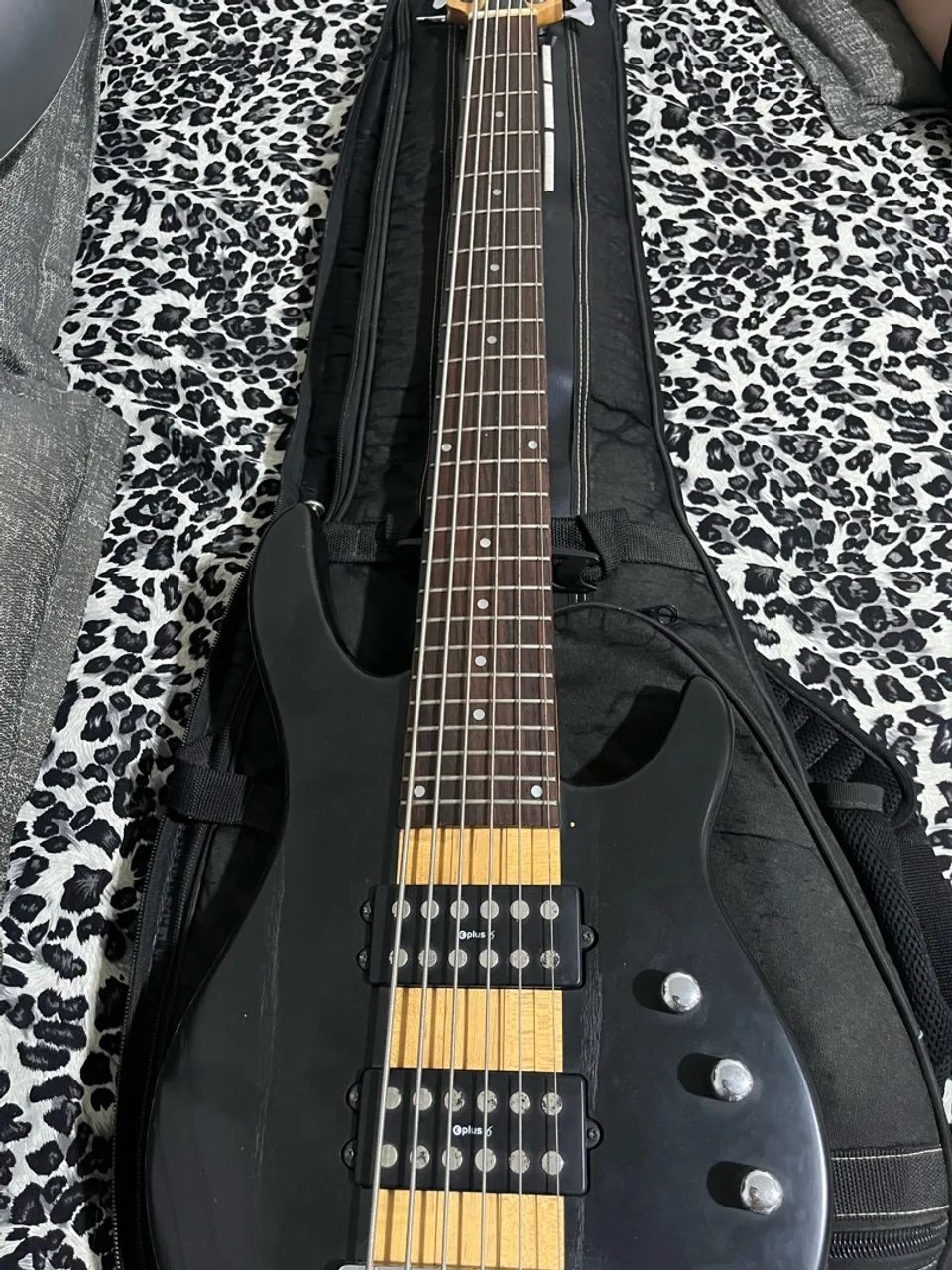 Contrabaixo Eagle EGB 6000