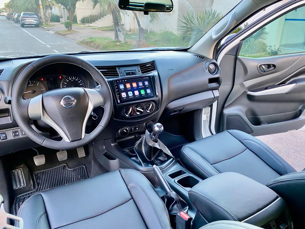 Nissan Frontier S CD 4X4 2.3 TB Diesel Mec. 2022 - Foto 14
