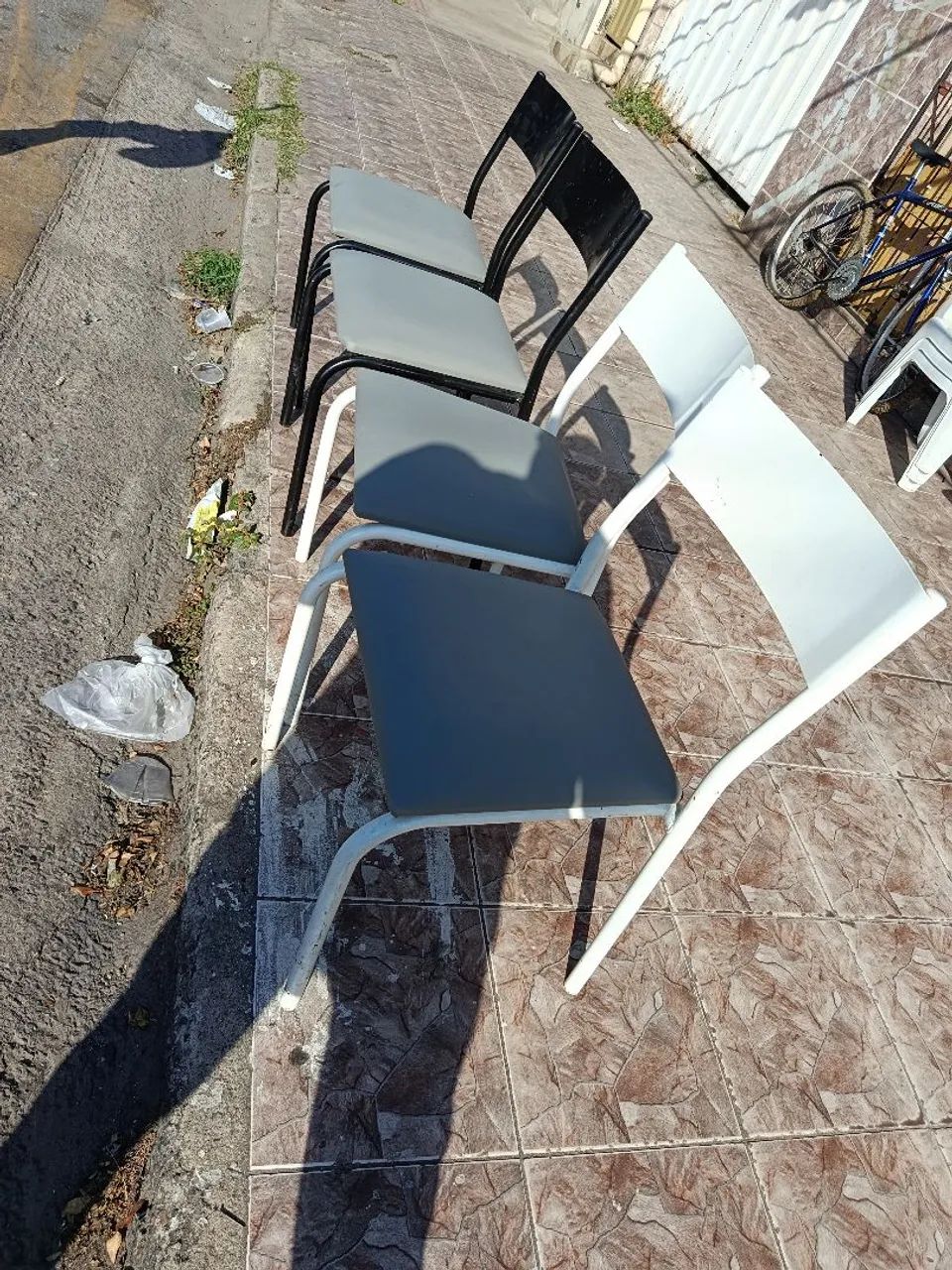 Cadeira de ferro almofadada 