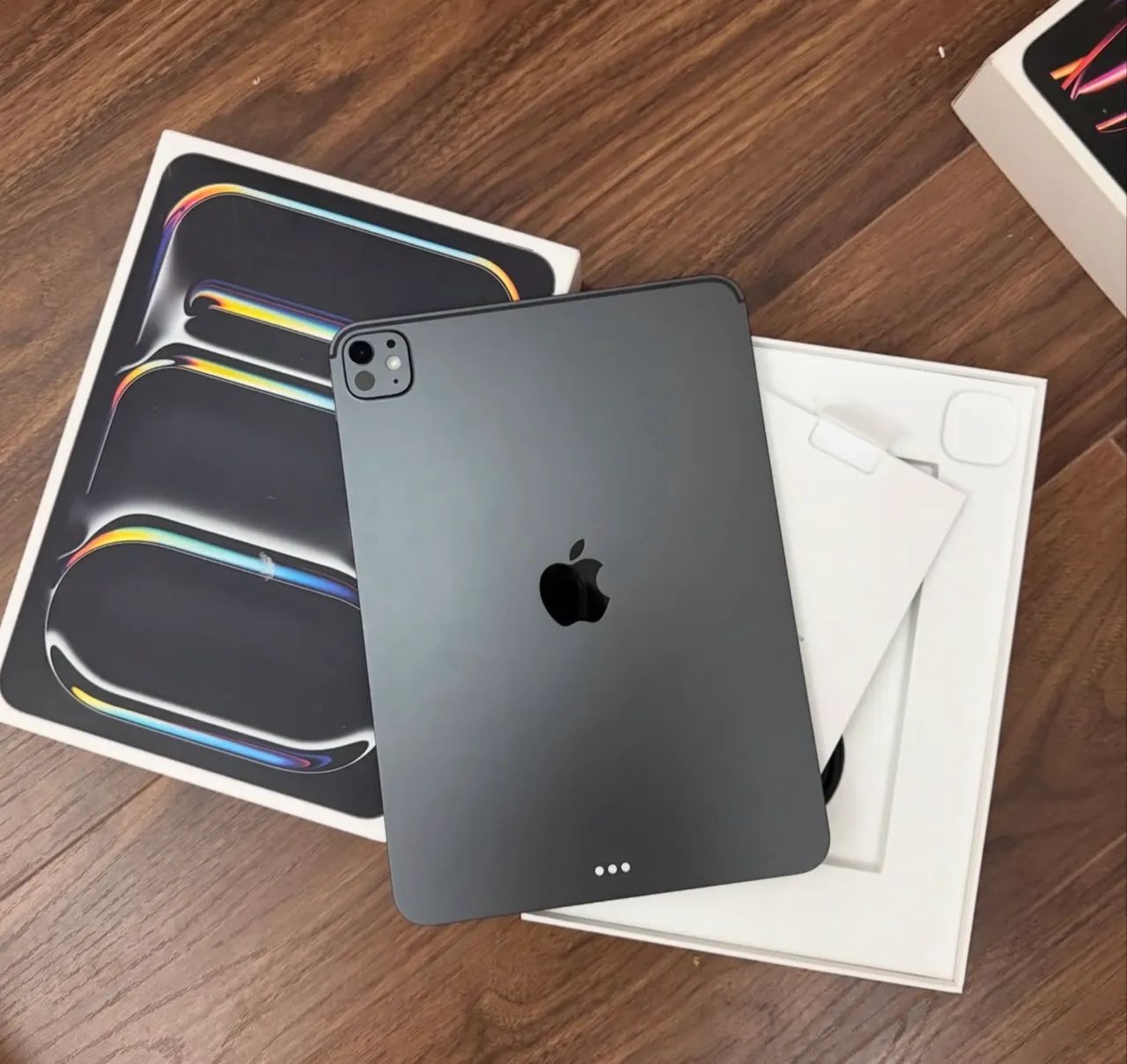 iPad Pro M5 256GB NOTA LACRADO E GARANTIA!$ - Tablets e E-Readers