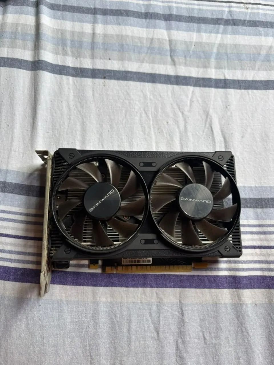 Placa de video GTX 1650 4GB com defeito - Foto 3