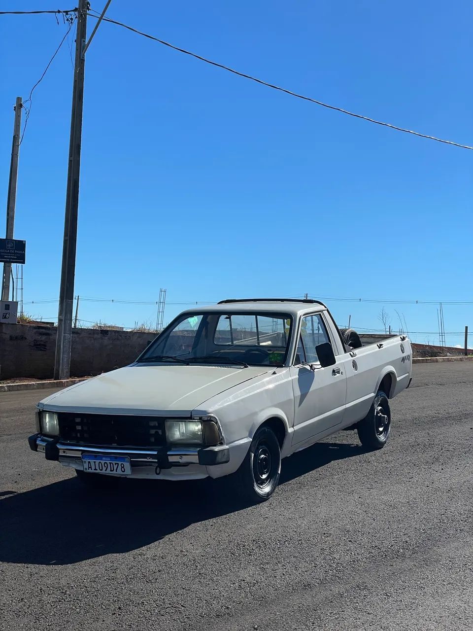 Ford Pampa 4X4 Jeep GL / L 1.6 (álcool) 1986