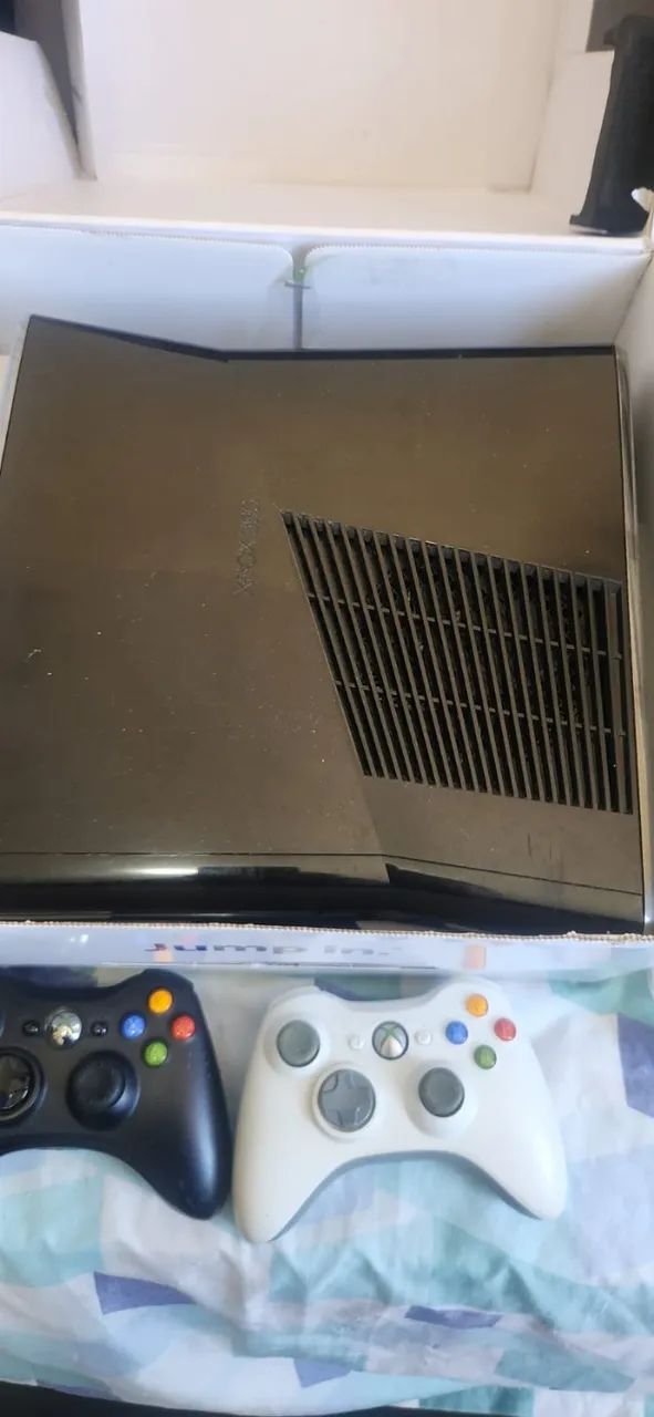 XBOX 360 COM KINECT 250GB DESBLOQUEADO - Foto 2