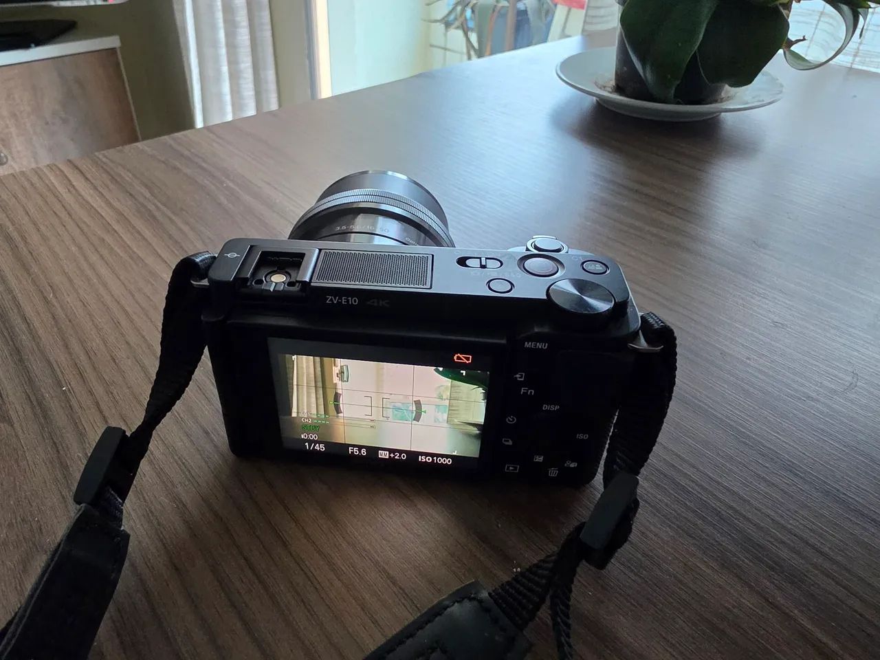 Câmera Sony ZVE-10 - Foto 4