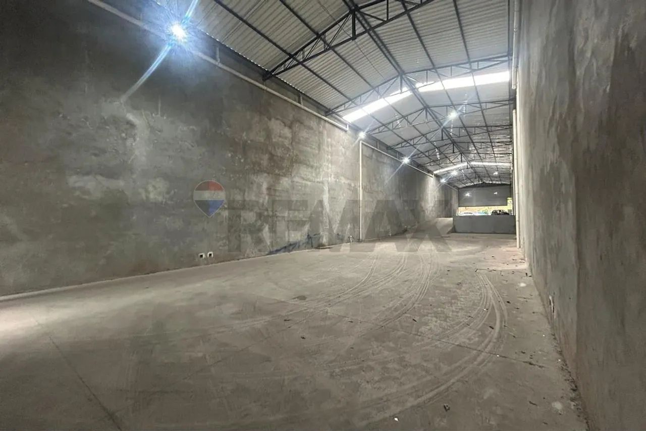 Oportunidade na Vila Bocaina: Galpão de 650m² com Duas Entradas e Pé-Direito de até 8m - Foto 5