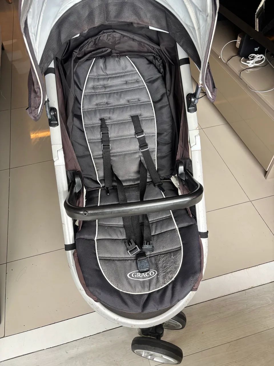 Carrinho Graco Aire3 3 rodas com bebê conforto e base - Foto 3