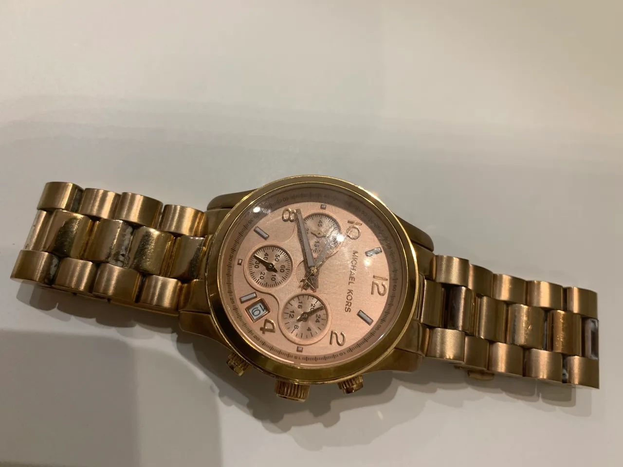 Relógio Michael Kors Feminino Dourado - Completo na Caixa - Foto 3