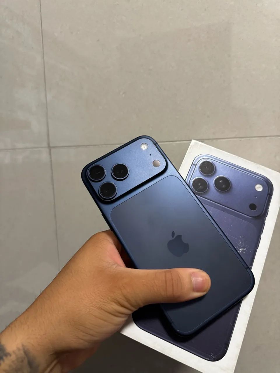 iPhone 17 pro max azul 256 - Foto 2