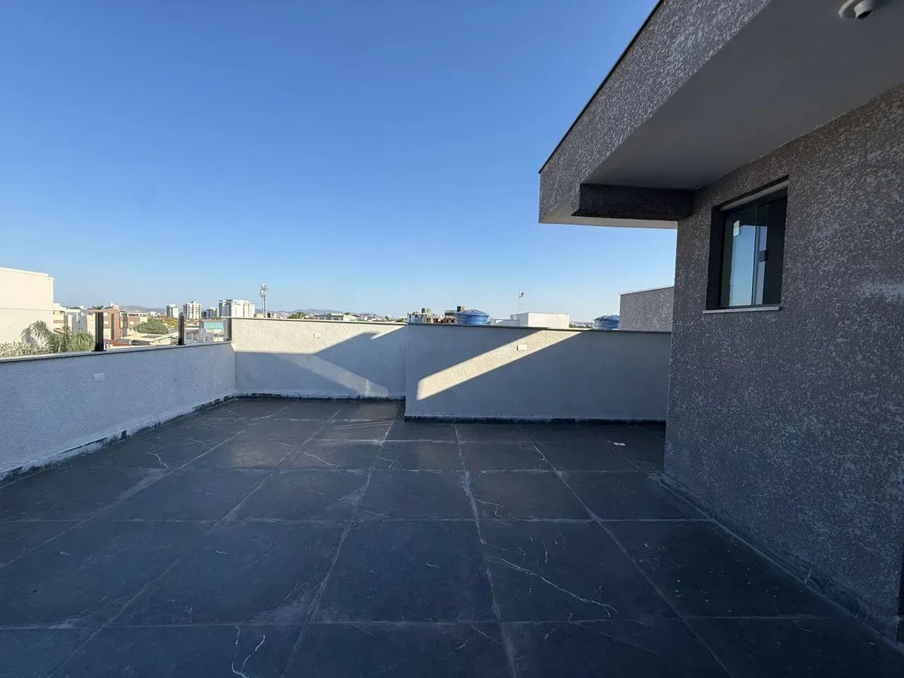 Cobertura com 2 quartos sendo 1 suíte 3 banheiros 2 vagas - Foto 4
