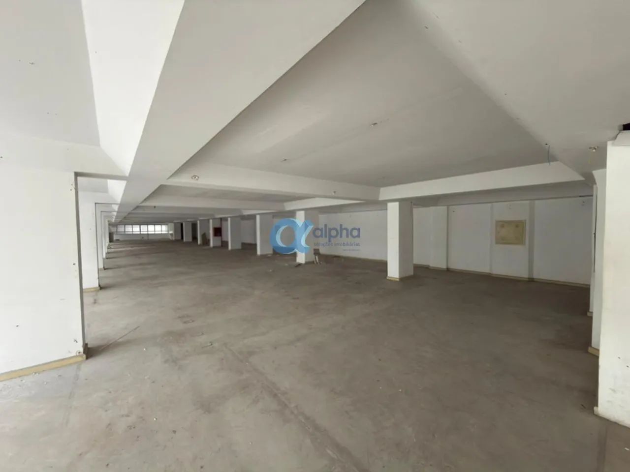 Andar Comercial - 560m² - Para Locação no Centro de Petrópolis / RJ