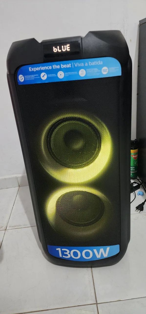 Caixa de som, semi nova 